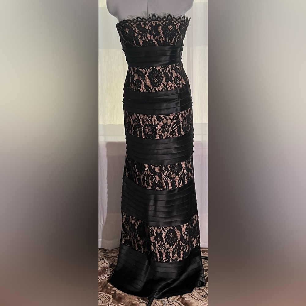 BCBGMaxAzria, Women’s Strapless, Tiered, Lace Paneled, Dress, Black, Size 0